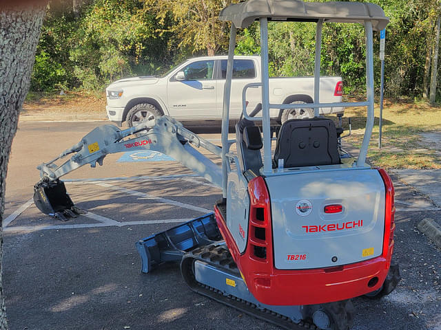 Image of Takeuchi TB216 equipment image 3