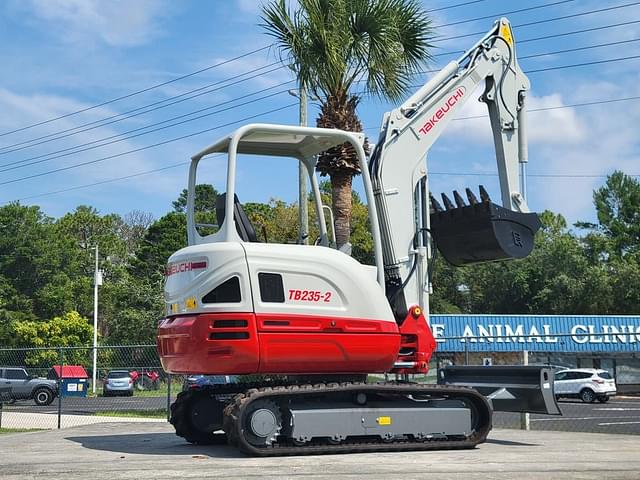 Image of Takeuchi TB235-2 equipment image 2