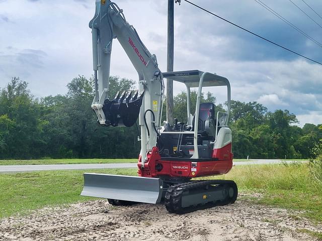 Image of Takeuchi TB235-2 equipment image 3