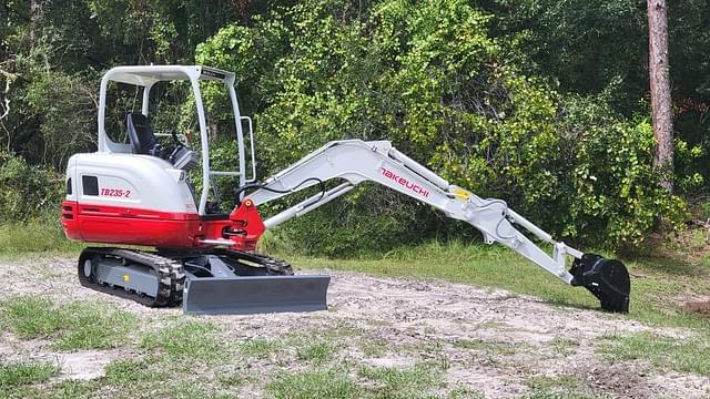 Image of Takeuchi TB235-2 equipment image 1