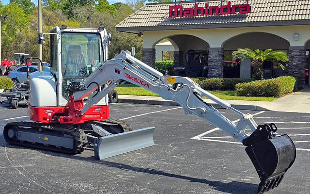 Image of Takeuchi TB335R equipment image 1