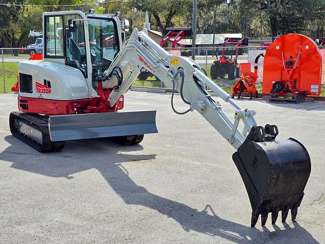 Image of Takeuchi TB350R equipment image 2