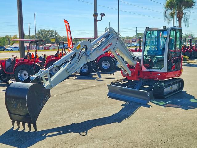 Image of Takeuchi TB370 equipment image 4