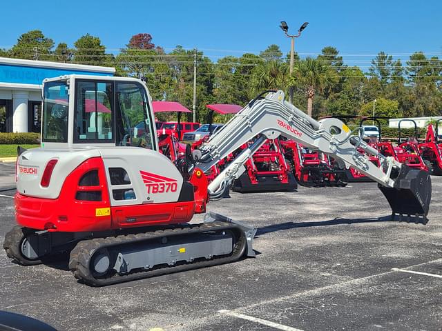 Image of Takeuchi TB370 equipment image 2