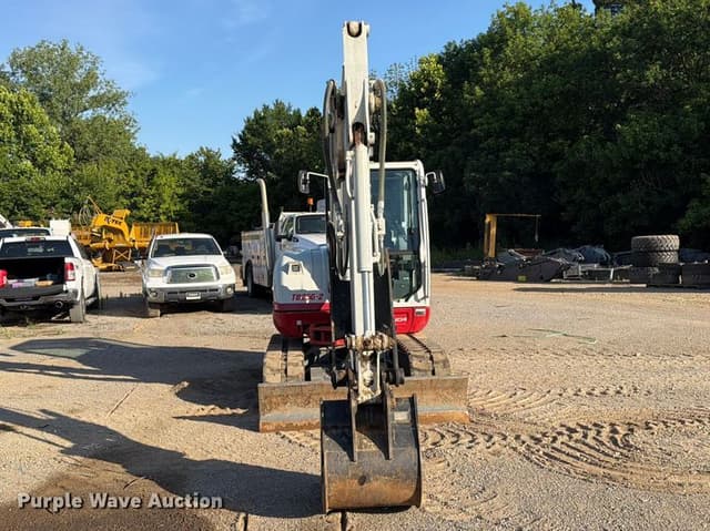 Image of Takeuchi TB250-2 equipment image 1