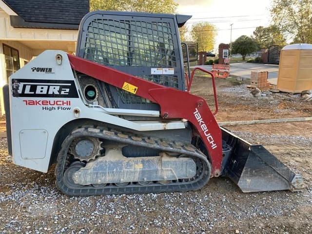 Image of Takeuchi TL8R2 equipment image 4