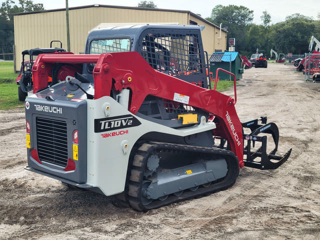 Image of Takeuchi TL10V2 equipment image 2