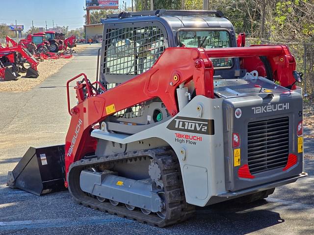 Image of Takeuchi TL10V2 equipment image 2