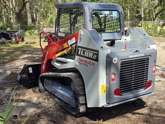 Image of Takeuchi TL8R2 equipment image 4