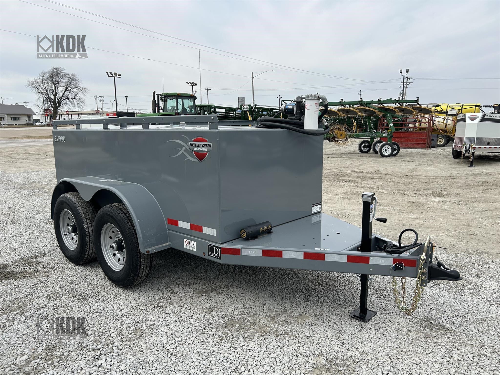 2024 Thunder Creek EV990 Equipment Image0