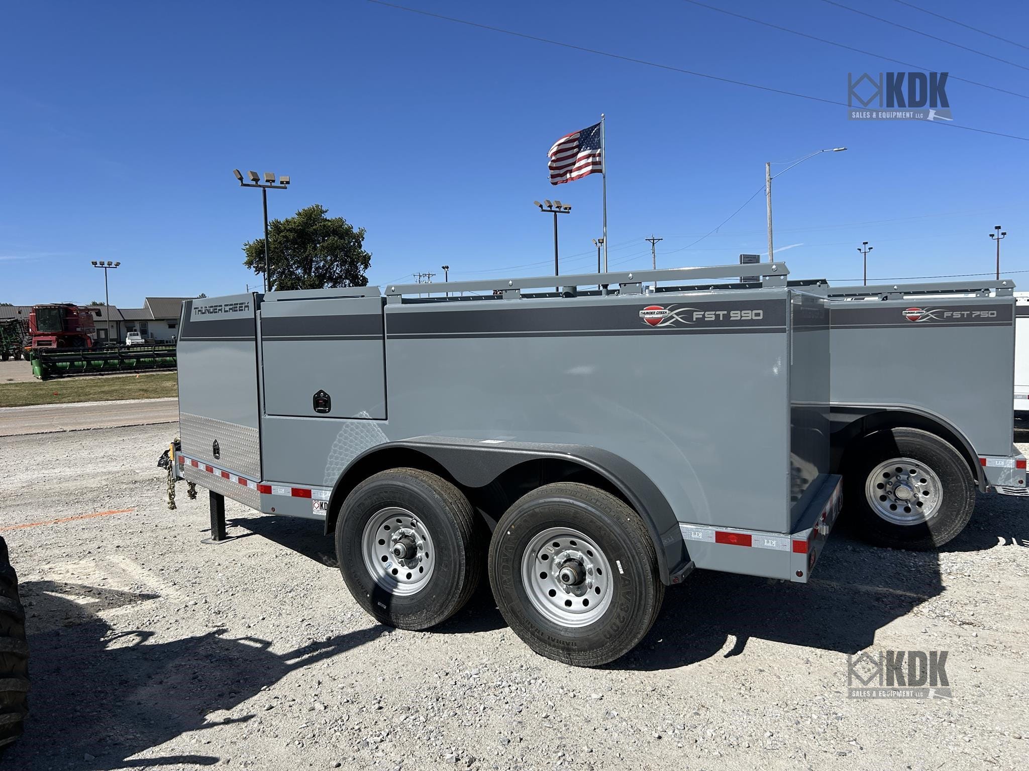 2024 Thunder Creek FST990 Equipment Image0