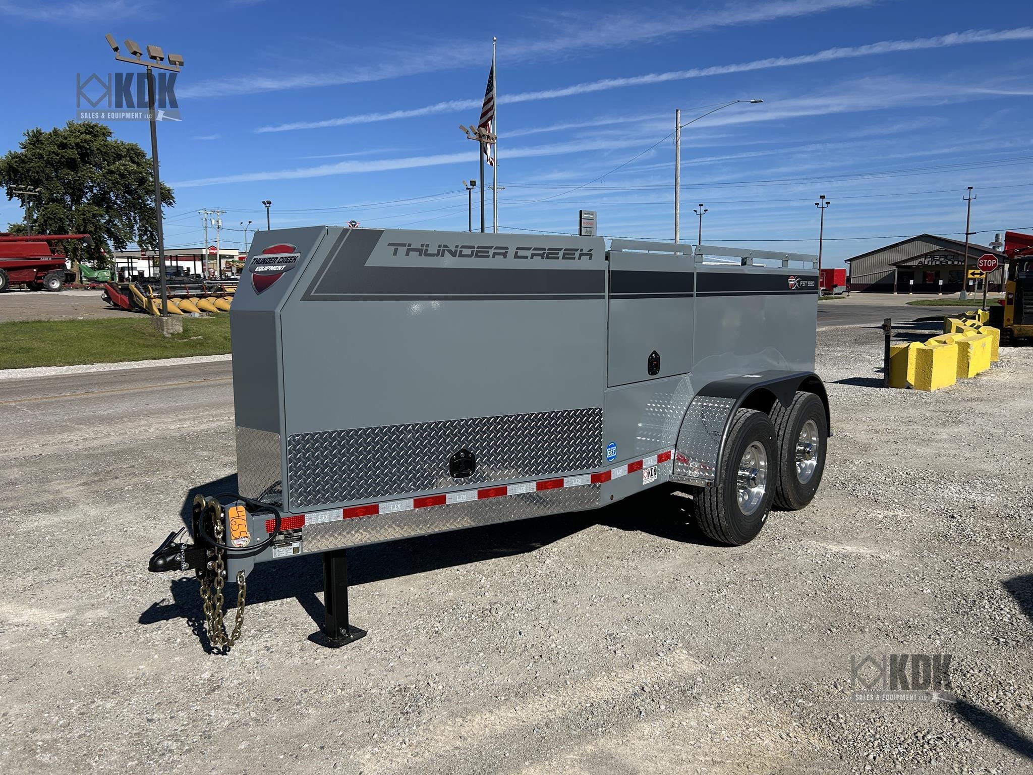 2024 Thunder Creek FST990 Equipment Image0