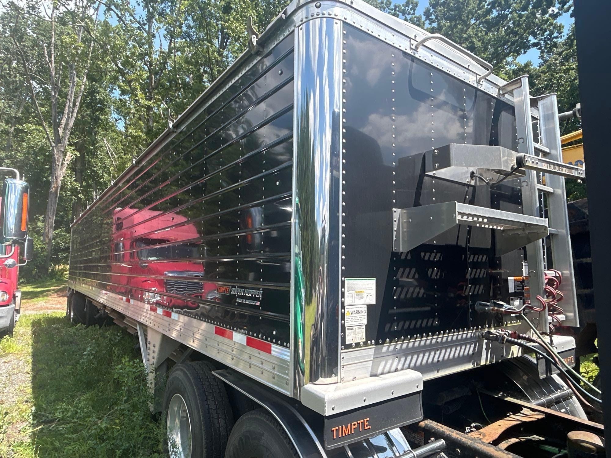 2024 Timpte Super Hopper Equipment Image0