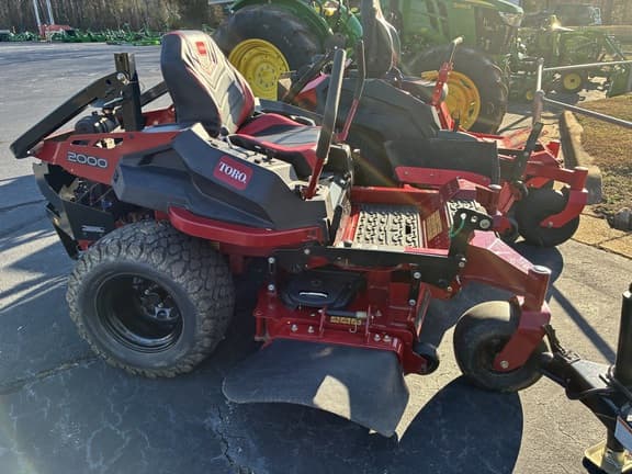 Image of Toro 2000 equipment image 4