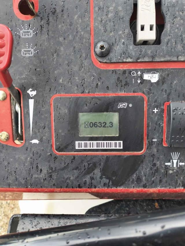 Image of Toro Stand-On Spray Master Lean-to-Steer equipment image 4