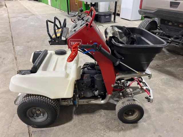 Image of Toro Stand-On Spray Master Lean-to-Steer equipment image 2