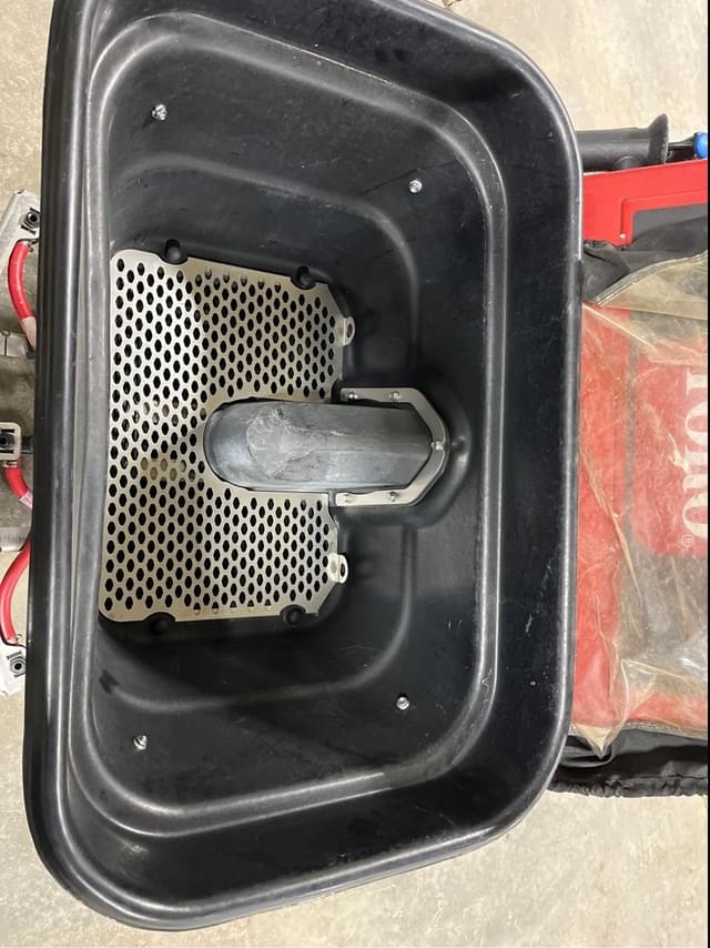Image of Toro Stand-On Spray Master Lean-to-Steer equipment image 4