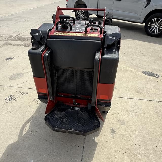 Image of Toro  Dingo TX-1000 equipment image 4
