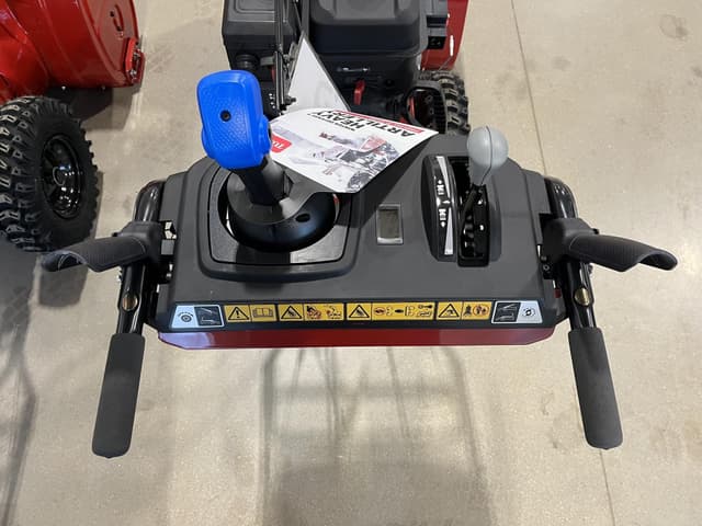 Image of Toro Power Max 828 OAE equipment image 4