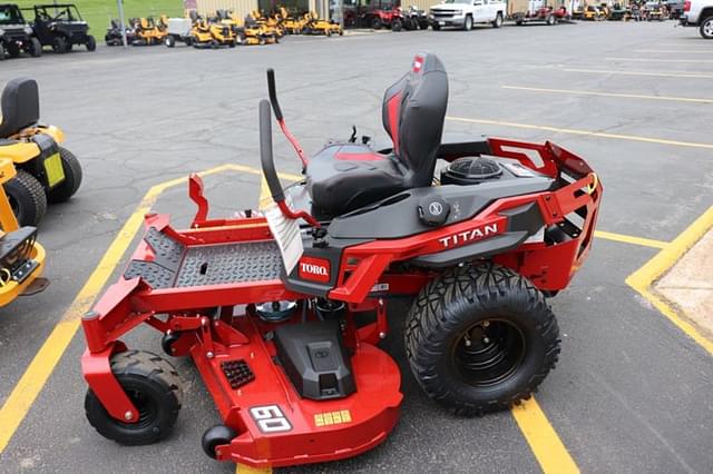 Image of Toro Titan equipment image 1