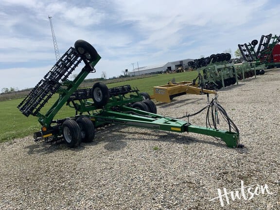 2024 Unverferth 1245 Equipment Image0