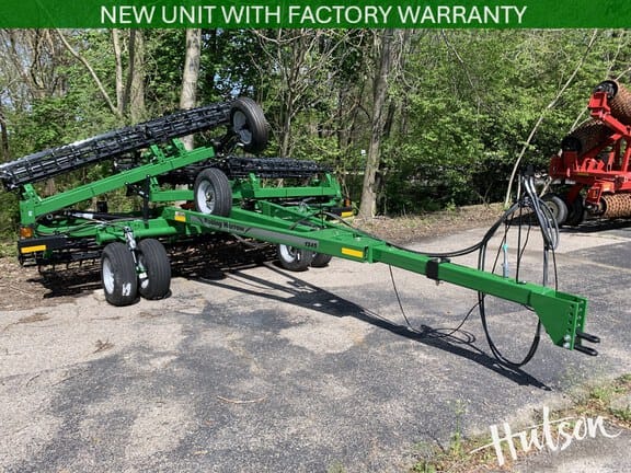 2024 Unverferth 1245 Equipment Image0