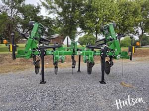 2024 Unverferth Zone-Builder 132 Image