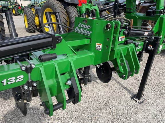 Image of Unverferth Zone-Builder 132 equipment image 4