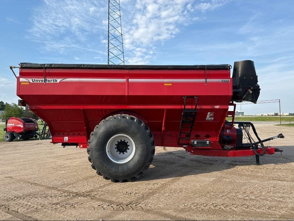 2024 Unverferth 1320 Equipment Image0