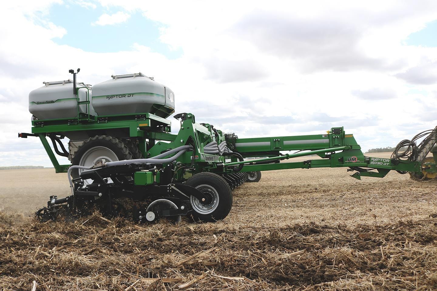 2024 Unverferth 2030DT Equipment Image0