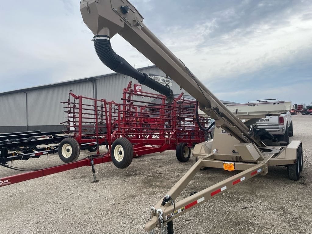 2024 Unverferth Seed Pro 210 Equipment Image0