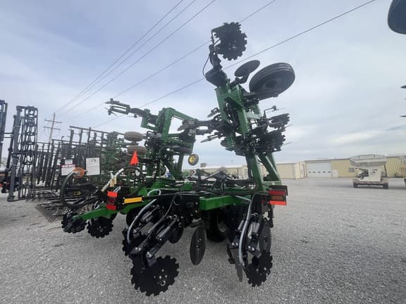 Image of Unverferth 2500 equipment image 3