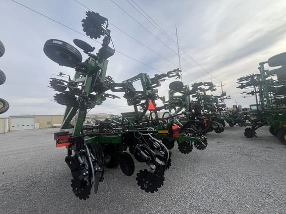 Image of Unverferth 2500 equipment image 2