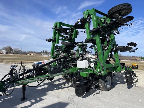 2024 Unverferth 2500 Equipment Image0