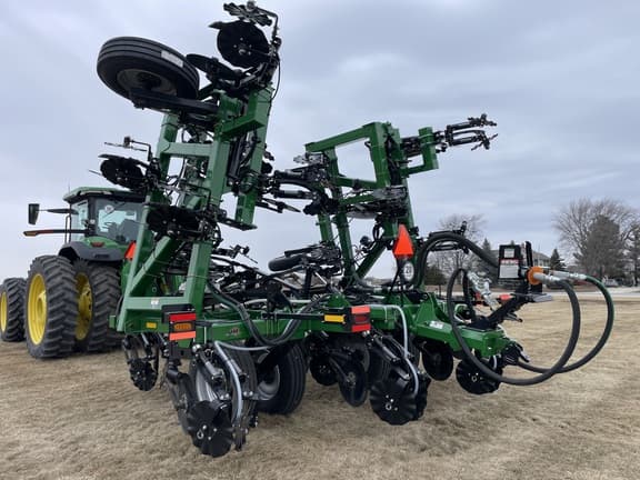 Image of Unverferth 2500 equipment image 2