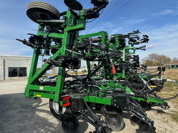 Image of Unverferth 2500 equipment image 3