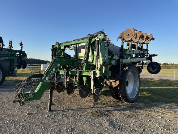 2024 Unverferth Nutrimax 2600 Equipment Image0