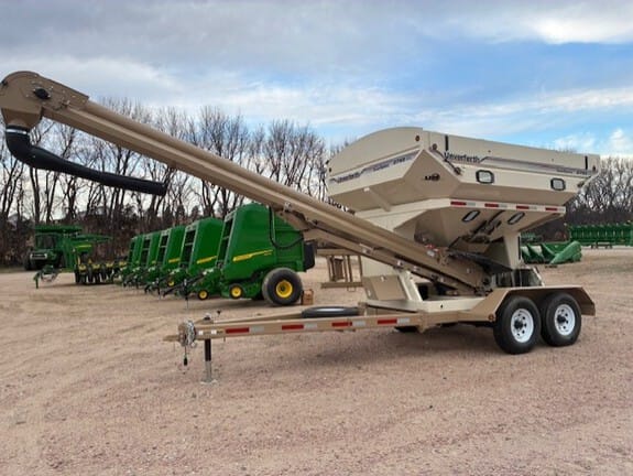 2024 Unverferth 2755XL Equipment Image0