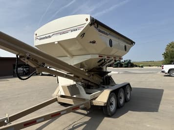 Main image Unverferth Seed Runner 3755XL