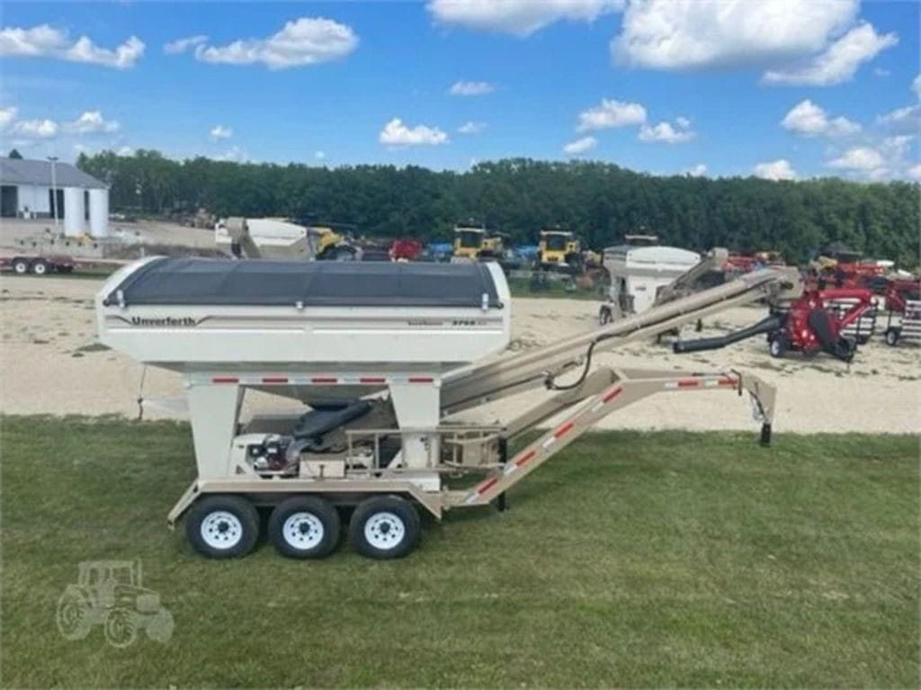 Main image Unverferth Seed Runner 3755XL