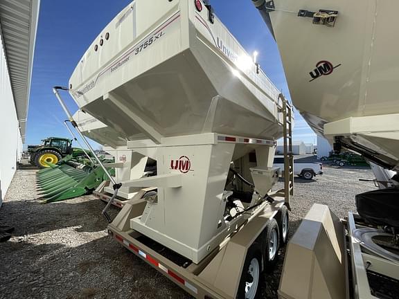 Image of Unverferth Seed Runner 3755XL equipment image 2