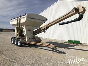 2024 Unverferth Seed Runner 3755XL Image