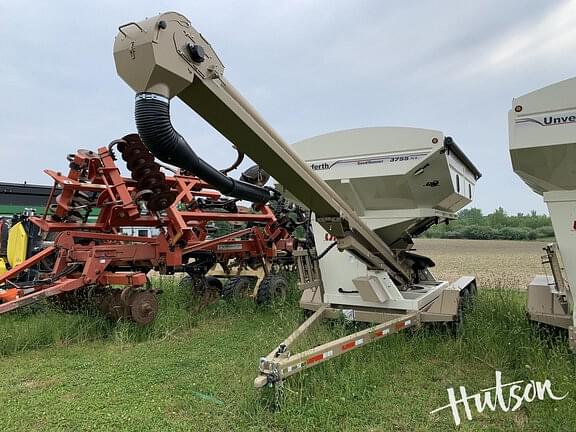 Image of Unverferth Seed Runner 3755XL equipment image 1