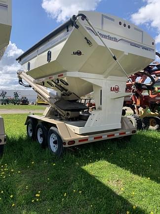 Image of Unverferth Seed Runner 3755XL equipment image 4