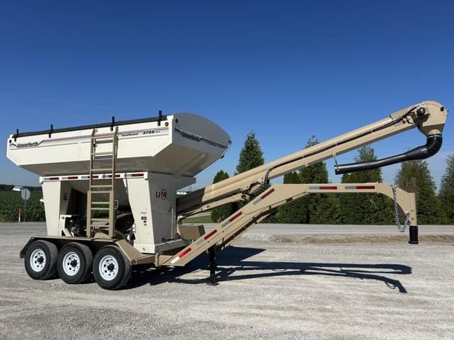 Image of Unverferth Seed Runner 3755XL equipment image 1
