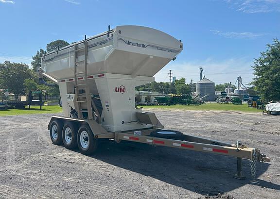 Image of Unverferth Seed Runner 3755XL equipment image 2