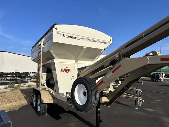 2024 Unverferth 3955DXL Equipment Image0