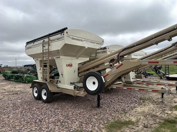 2024 Unverferth 3955DXL Equipment Image0