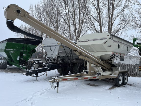 2024 Unverferth 3955DXL Equipment Image0