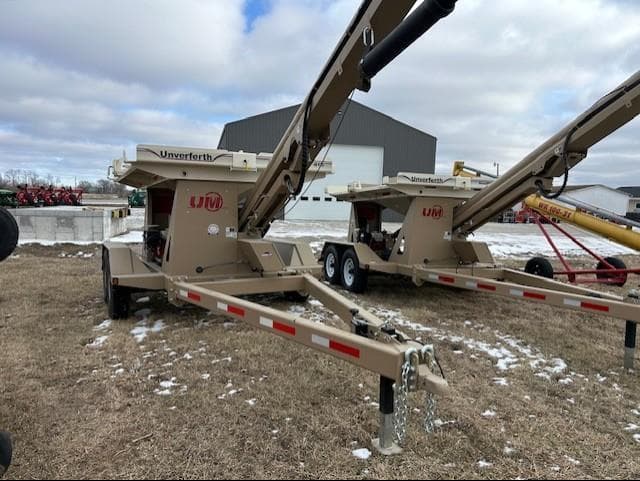 Image of Unverferth Seed Pro 410 equipment image 4